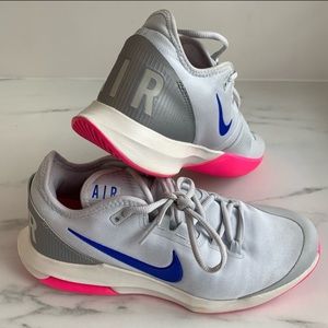 Nike Air Max Tennis Court Shoes 🎾.  Womens size 9